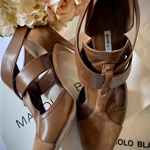 Manolo Blahnik Shoes - 🌟💎HP 3X💎🌟MANOLO BLAHNIK- Luxury Crafted Women's Heels 👠